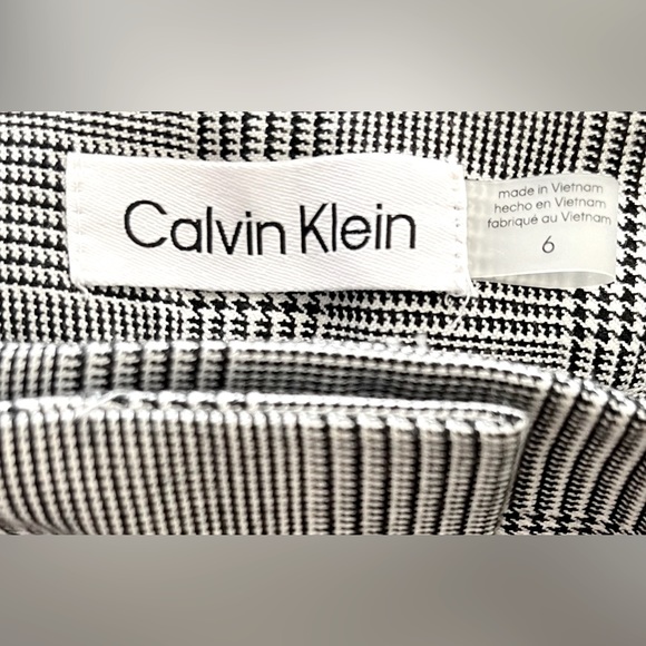 Calvin Klein NWOT Plaid Pleated Pants Size 6 - Picture 6 of 6